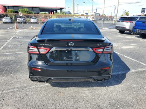 Certified 2019 Nissan Maxima SR w/ Premium Package image 6