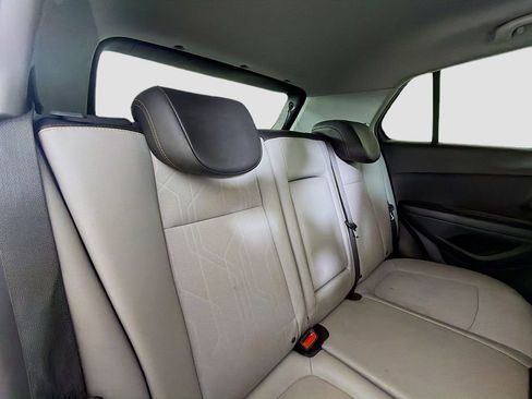 Used 2021 Chevrolet Trax LT w/ Sport Edition image 26