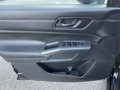 Certified 2024 Nissan Pathfinder Rock Creek image 17