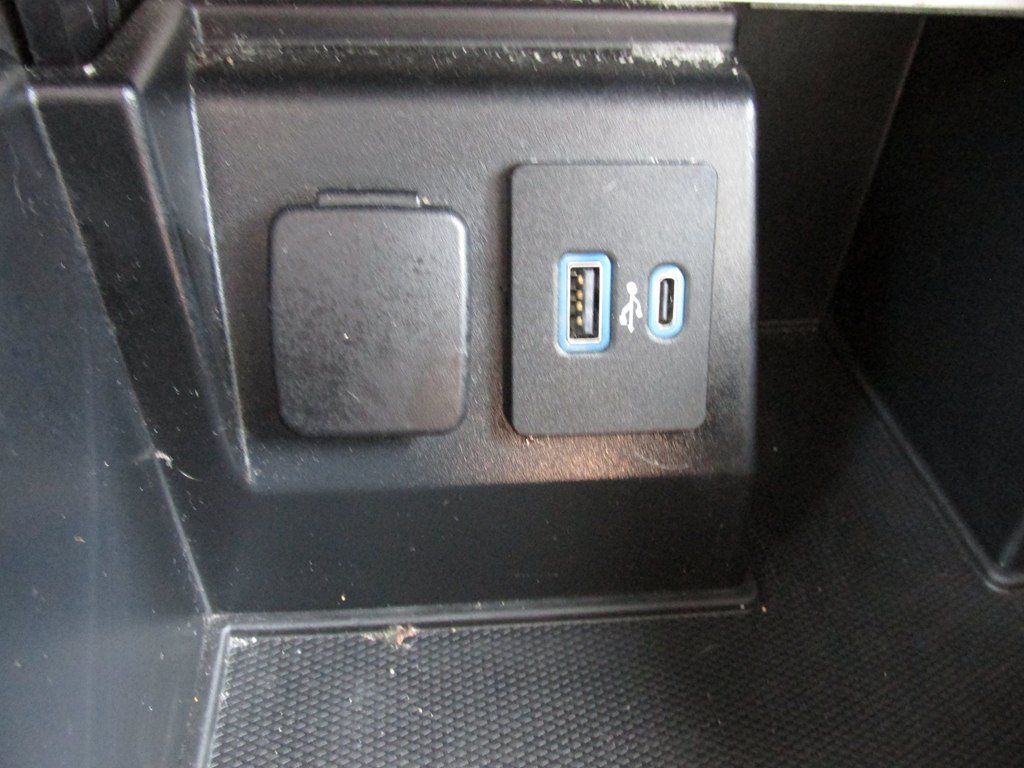 Used 2020 Ford Explorer Limited AWD/4WD image 14
