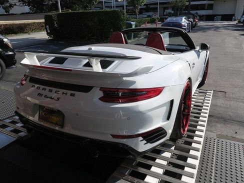 Used 2015 Porsche 911 Turbo S image 9