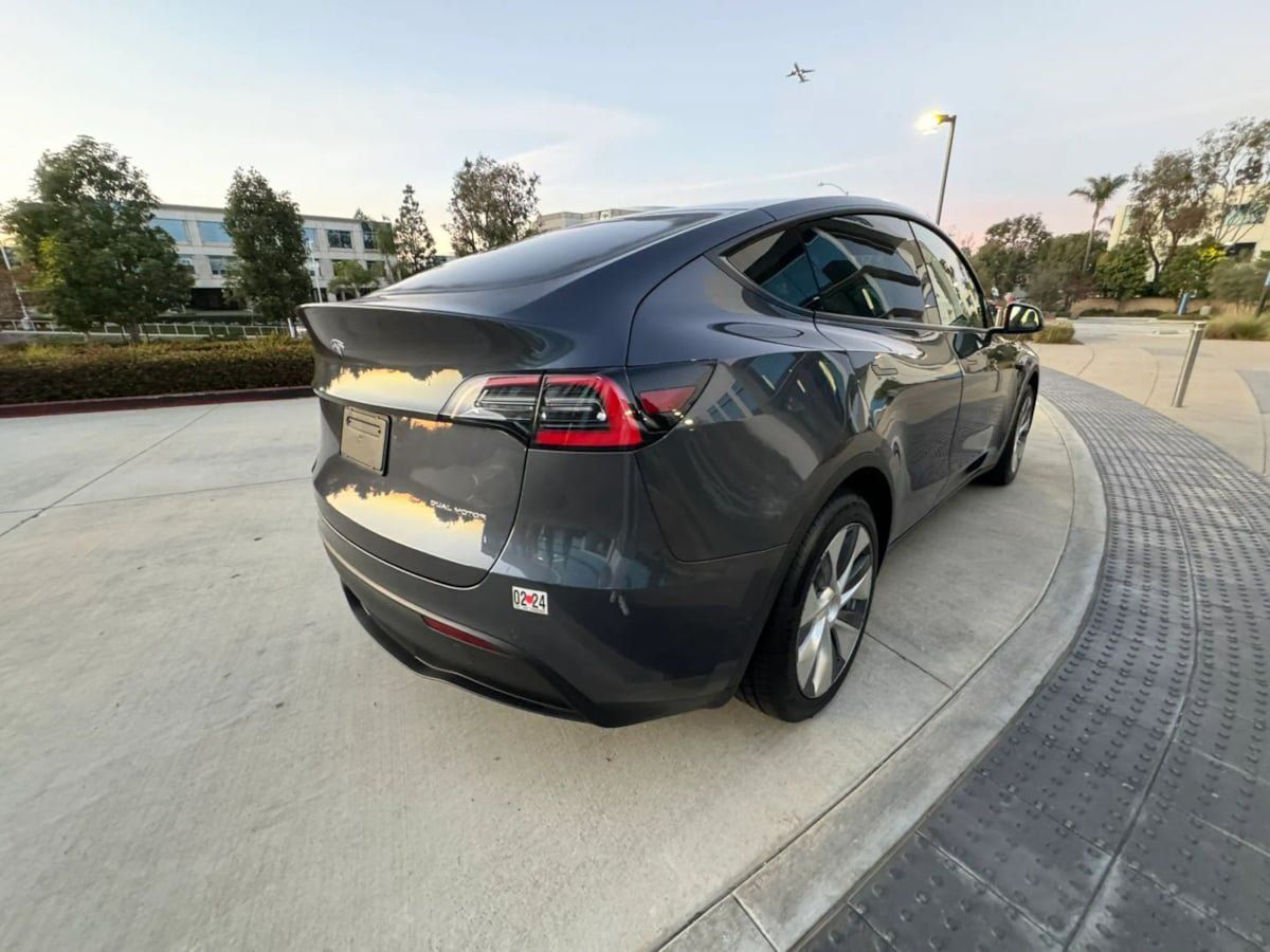 Used 2023 Tesla Model Y Long Range AWD/4WD image 6