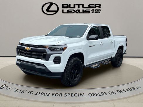Used 2024 Chevrolet Colorado LT w/ LT Convenience Package III image 9