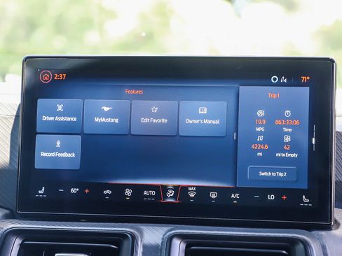 Used 2025 Ford Mustang Coupe RWD image 14