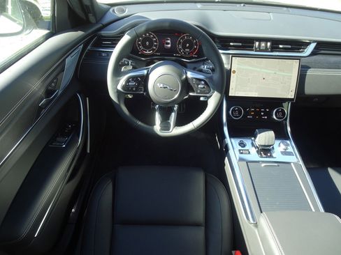 New 2024 Jaguar XF R-Dynamic SE image 20