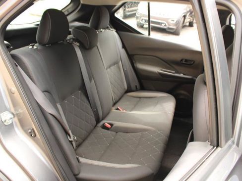 Used 2020 Nissan Kicks S FWD image 13