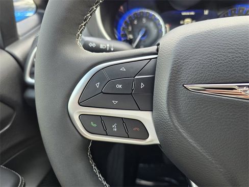 New 2026 Chrysler Pacifica Select image 23