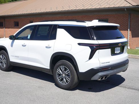 New 2026 Chevrolet Traverse LT image 6