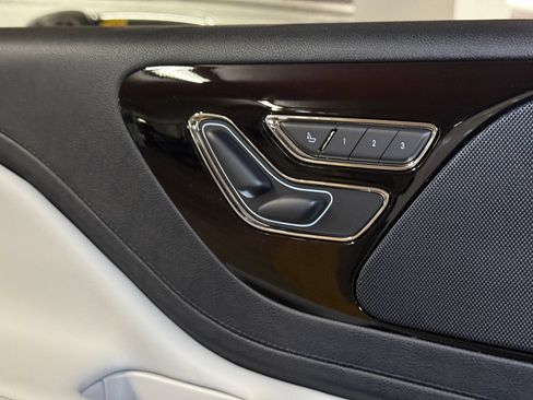 New 2026 Lincoln Aviator AWD image 38