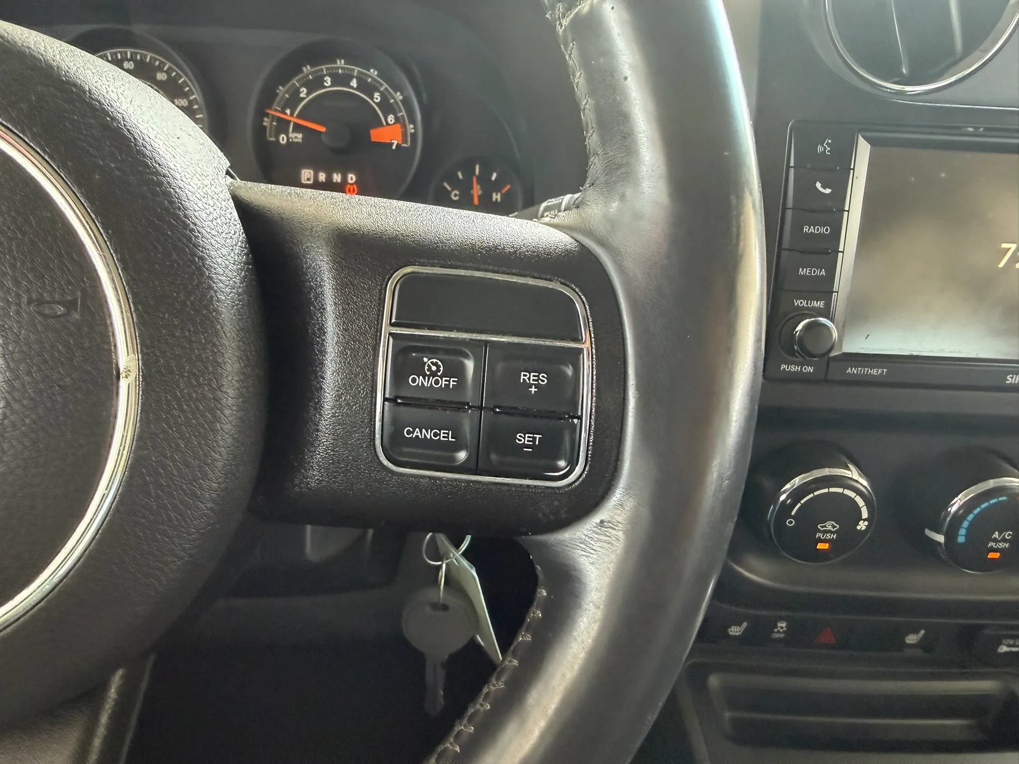 Used 2015 Jeep Patriot High Altitude AWD/4WD image 16