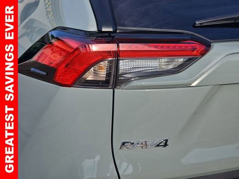 Used 2022 Toyota RAV4 XLE image 41
