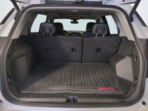 Used 2020 GMC Terrain SLT w/ Preferred Package image 14