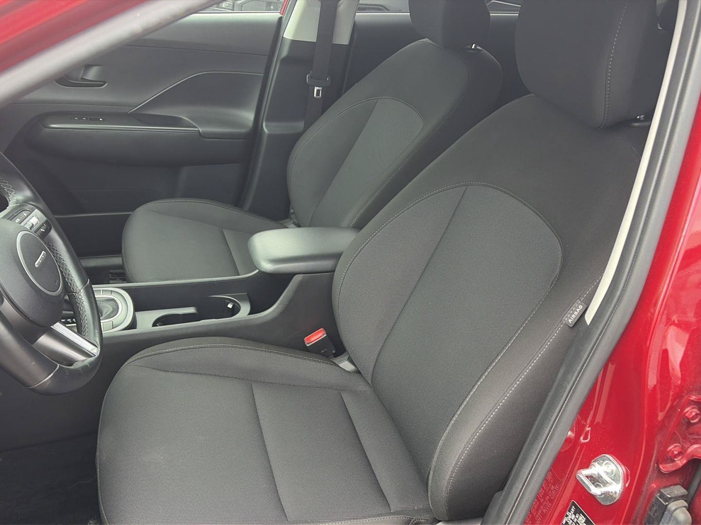 Used 2025 Hyundai Kona SEL FWD image 12