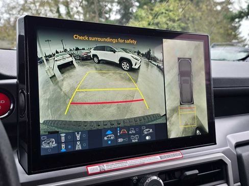 Certified 2025 Toyota 4Runner TRD Off-Road Premium image 33