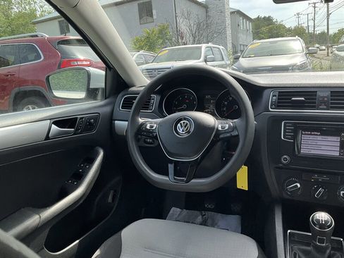 Used 2017 Volkswagen Jetta S FWD image 16