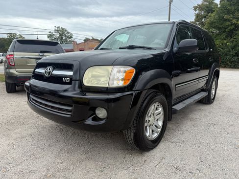 Used 2006 Toyota Sequoia SR5 image 1