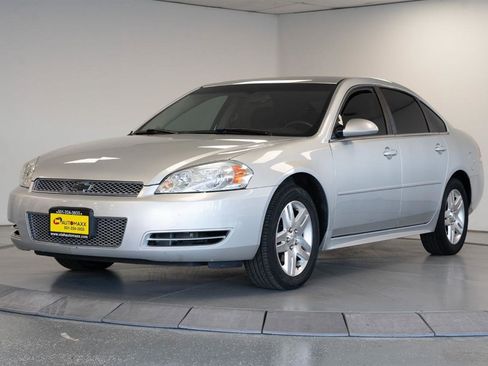 Used 2014 Chevrolet Impala LT w/ LT Sunroof Package FWD image 3