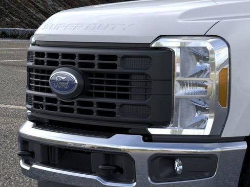 New 2026 Ford F250 XL w/ FX4 Off-Road Package image 17