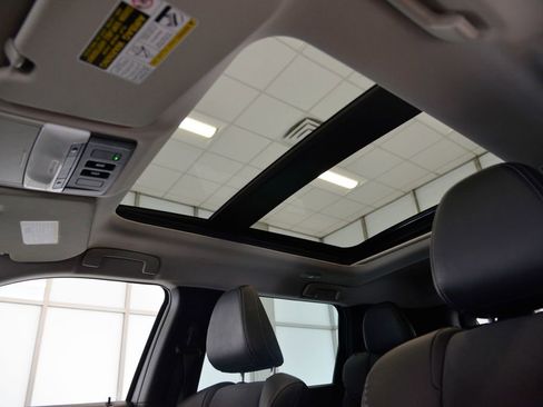 Used 2023 Mitsubishi Outlander SE image 27