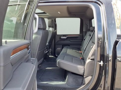 Used 2025 GMC Sierra 3500 Denali w/ Technology Package AWD/4WD image 10