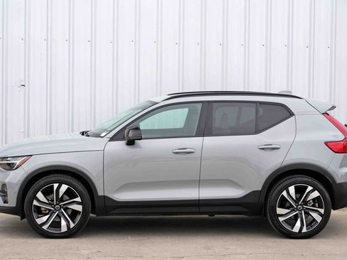 Used 2024 Volvo XC40 B5 Ultimate w/ Protection Package Premier image 52