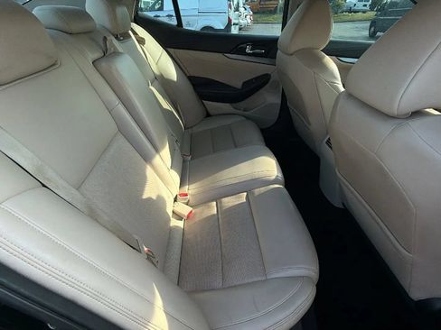 Used 2016 Nissan Maxima 3.5 SL FWD image 15