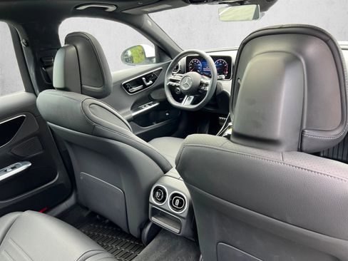 Certified 2026 Mercedes-Benz C 300 4MATIC Sedan image 26