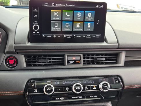 Used 2025 Honda Pilot TrailSport image 16