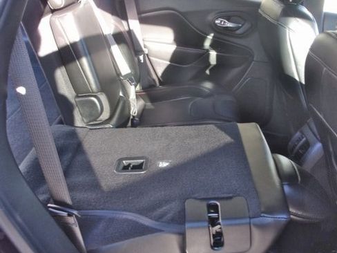 Used 2021 Jeep Cherokee Trailhawk w/ Premium Leather Package image 31