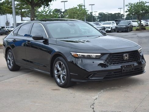 Used 2025 Honda Accord EX-L image 3