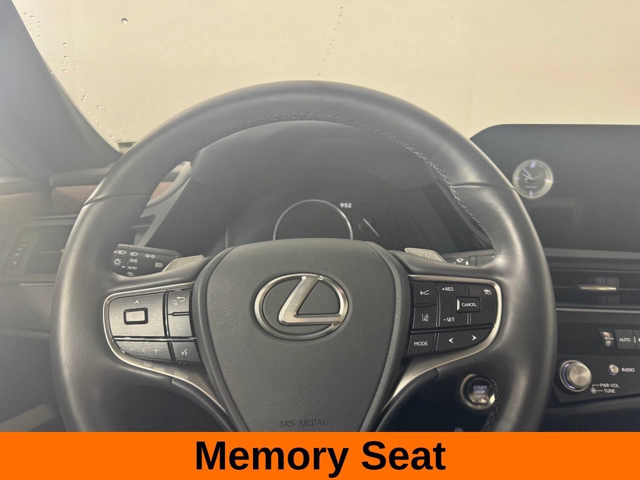 Used 2024 Lexus ES 350 w/ Premium Package FWD image 16