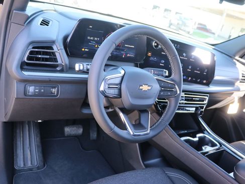 New 2026 Chevrolet Traverse LT image 15