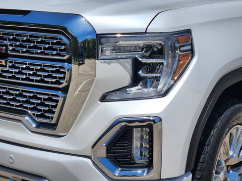 Used 2019 GMC Sierra 1500 Denali w/ Technology Package AWD/4WD image 9