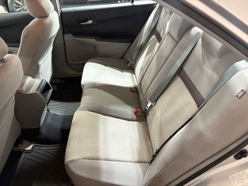 Used 2012 Toyota Camry LE image 13
