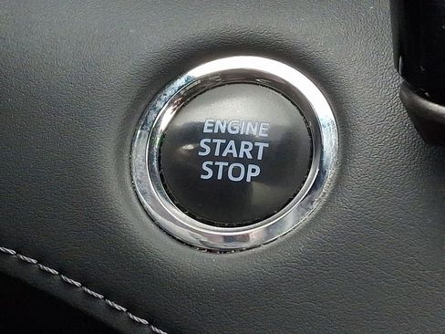 Used 2022 Toyota Highlander Limited image 26