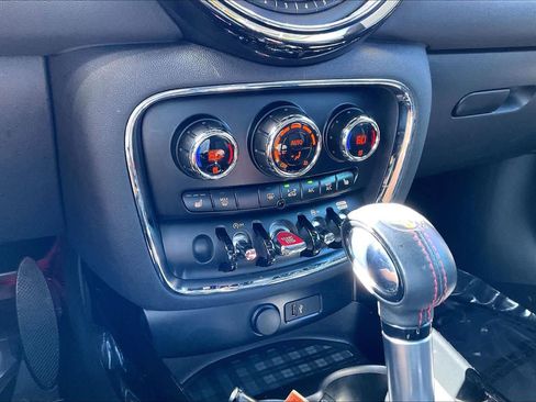 Used 2019 MINI Cooper Clubman S image 32
