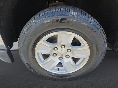 Used 2017 Chevrolet Silverado 1500 LT w/ All Star Edition AWD/4WD image 38