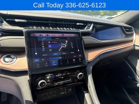 Used 2023 Jeep Grand Cherokee Summit w/ Adv Protech Group IV AWD/4WD image 18