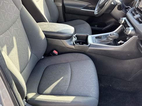 Used 2024 Toyota RAV4 XLE image 17