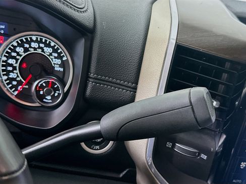 Used 2024 RAM 2500 Laramie image 25