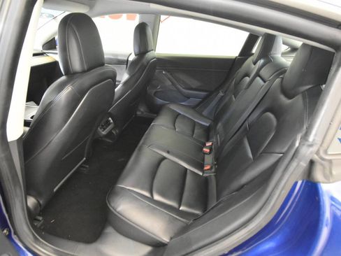 Used 2022 Tesla Model 3 Long Range AWD/4WD image 16