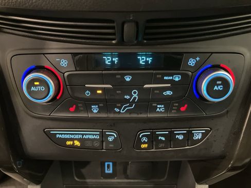 Used 2019 Ford Escape Titanium image 21