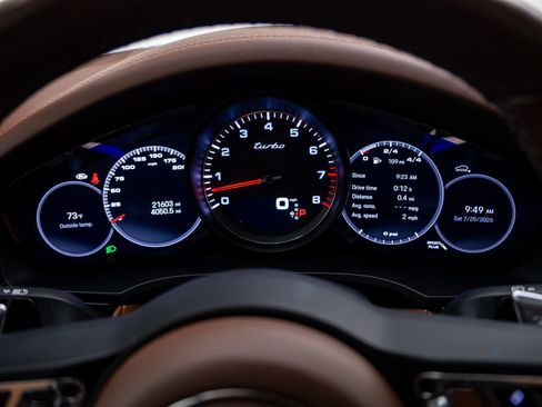 Certified 2023 Porsche Cayenne Turbo AWD/4WD image 21
