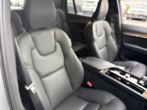 Used 2025 Volvo XC90 T8 Plus w/ Protection Package Premier AWD/4WD image 12
