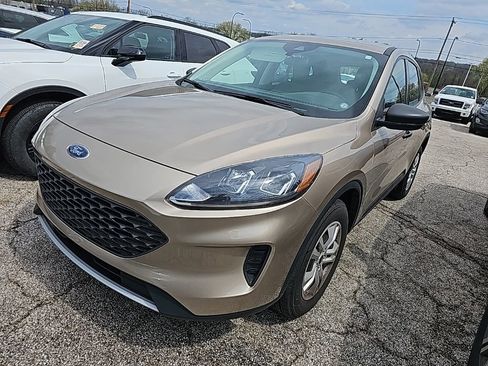 Used 2021 Ford Escape S image 3