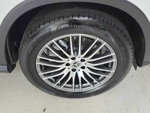 Certified 2026 Mercedes-Benz GLC 300 4MATIC image 9