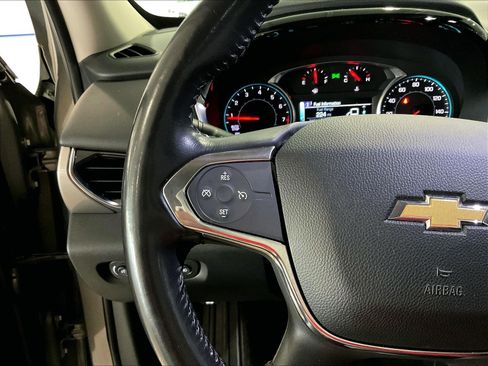 Used 2019 Chevrolet Traverse LT FWD image 11