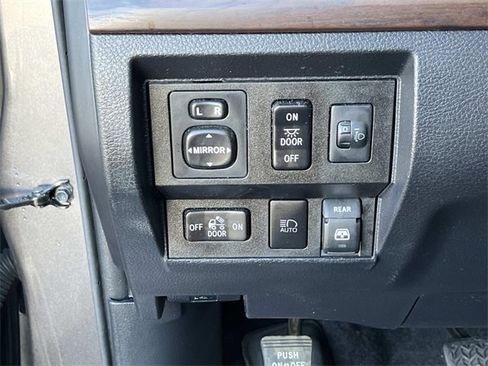 Used 2019 Toyota Tundra Limited image 28