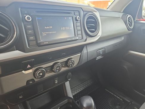 Used 2019 Toyota Tacoma SR5 image 18