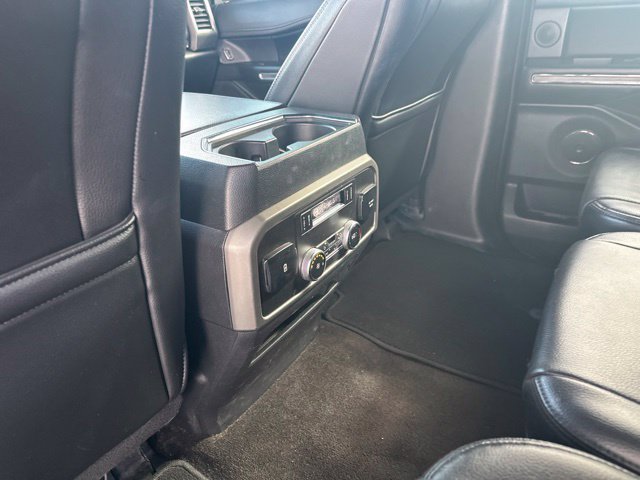 Used 2018 Ford Expedition XLT w/ Equipment Group 202A RWD image 21